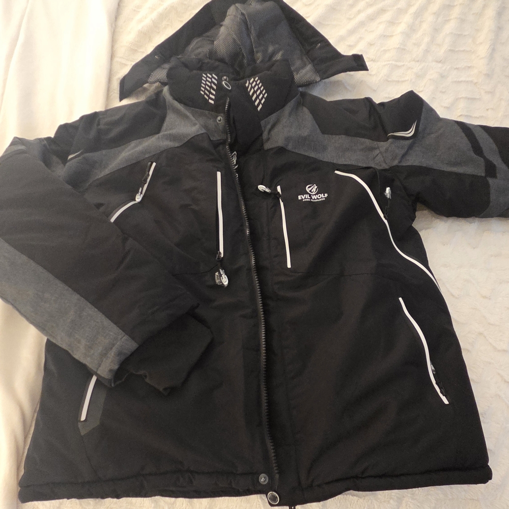 Black and Gray Eye Wolf Jacket